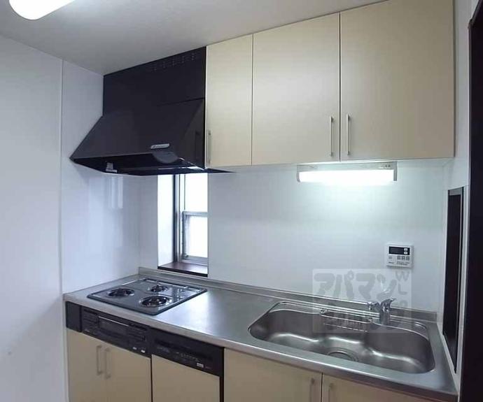 【メイゾン六波羅】間取