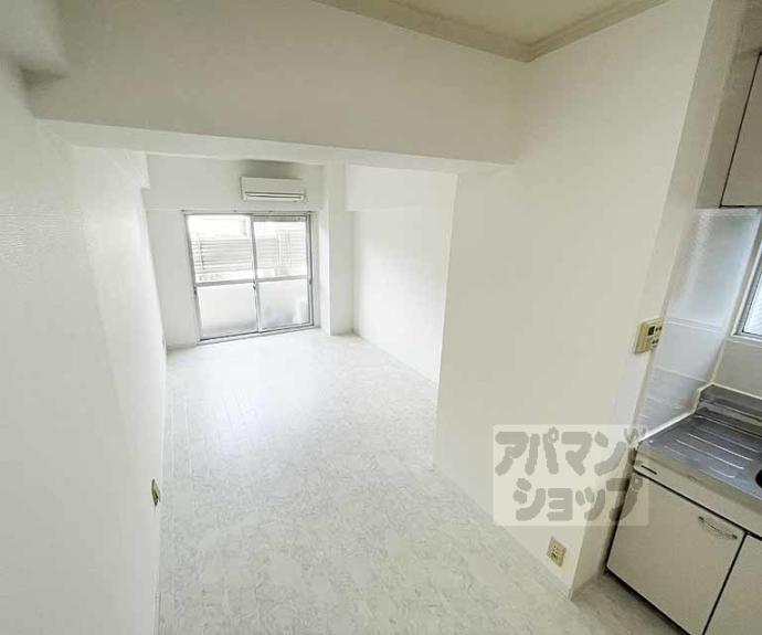 【メイゾン六波羅】間取