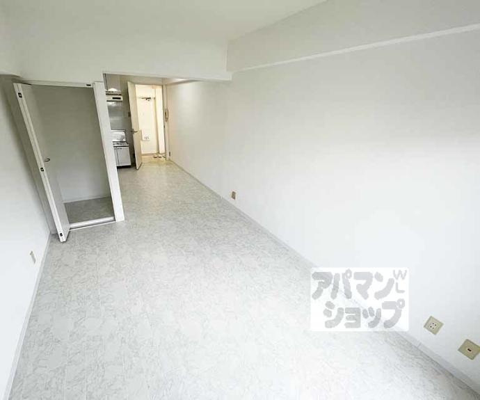 【メイゾン六波羅】間取