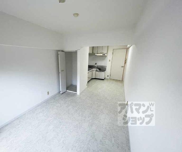 【メイゾン六波羅】間取