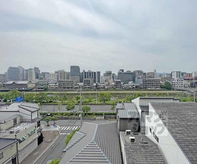 【ＡＤＥＳＴ五条】間取