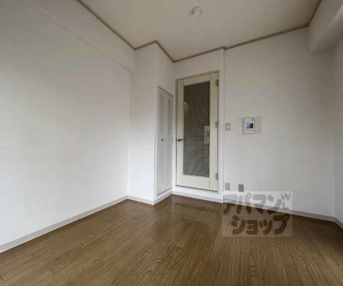 【四条大宮シャトー朝日】間取