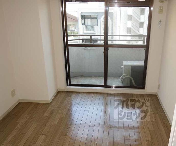 【四条大宮シャトー朝日】間取