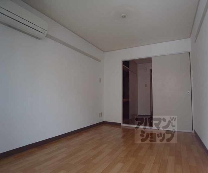 【セシール太秦】間取