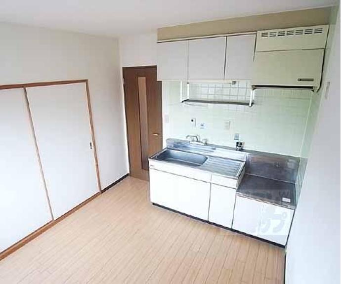 【トマーテ西京極】間取