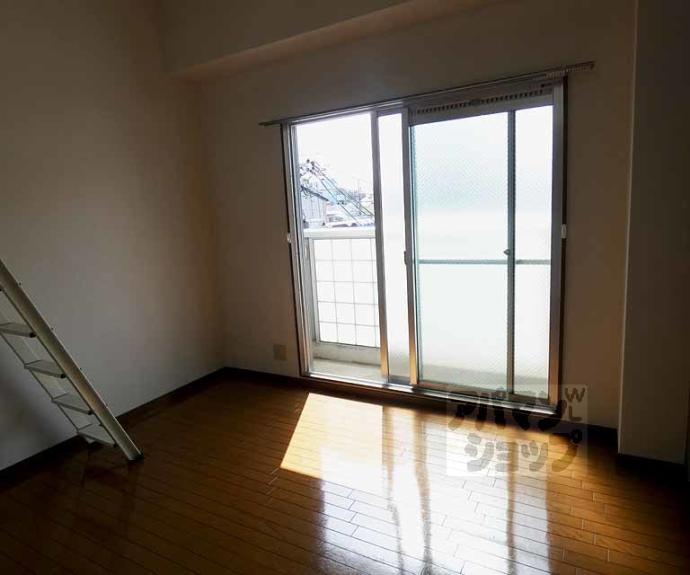 【ＰＵＲＰＬＥ　ＣＬＯＵＤ】間取