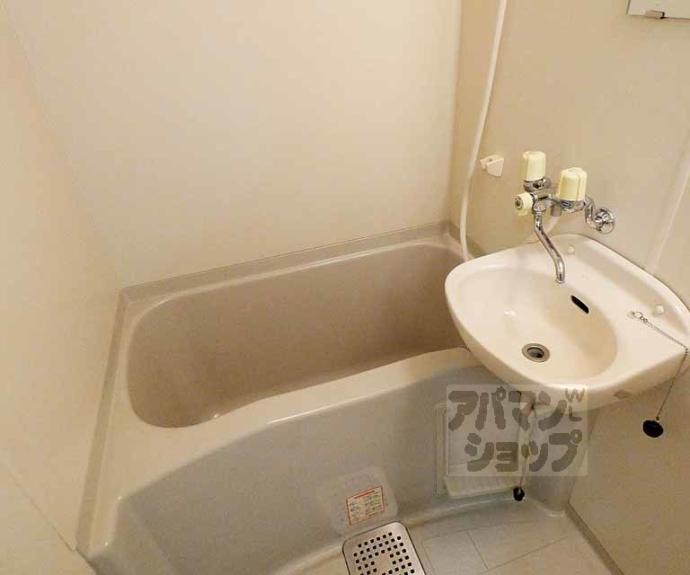 【ＰＵＲＰＬＥ　ＣＬＯＵＤ】間取