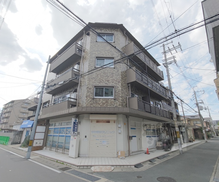 ロイヤルコート嵯峨