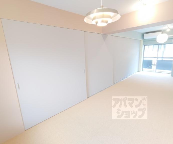 【ロイヤルコート嵯峨】間取