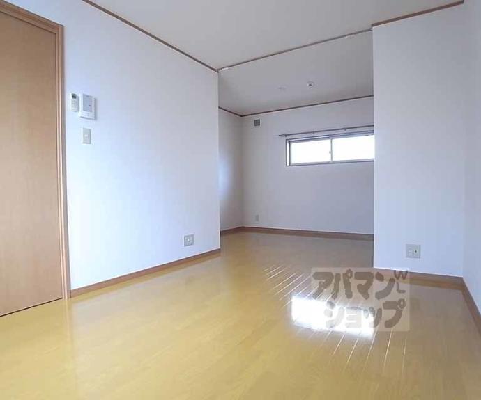 【メゾネット嵯峨嵐山】間取