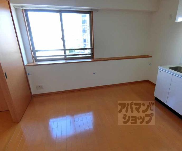 【クリスタルグランツ西大路三条】間取