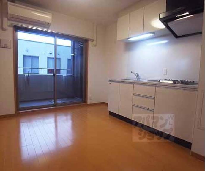 【クリスタルグランツ西大路三条】間取