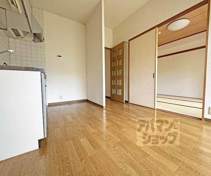 【カーサ東浜】間取