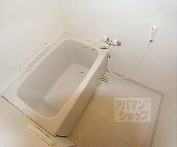 【カーサ東浜】間取