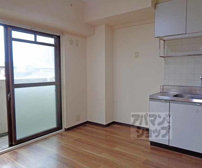 【カーサ東浜】間取