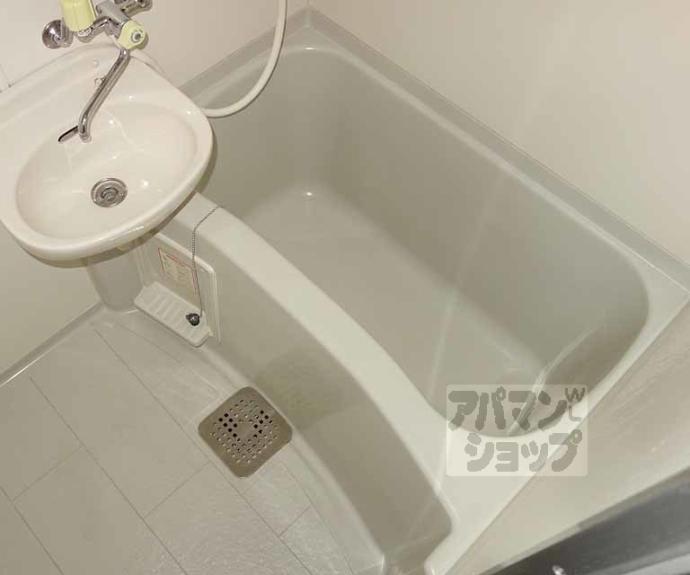 【シャンバーグ東山】間取