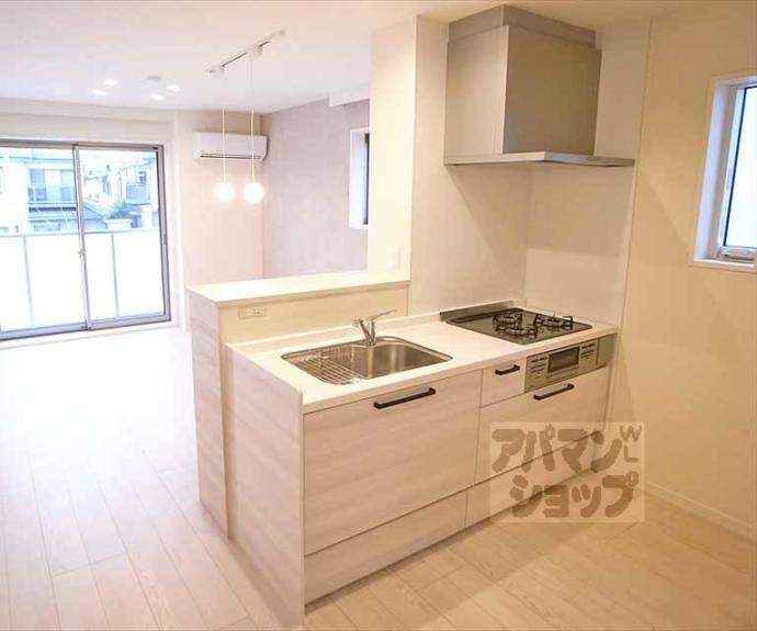 【シャーメゾンドエル下鴨】間取