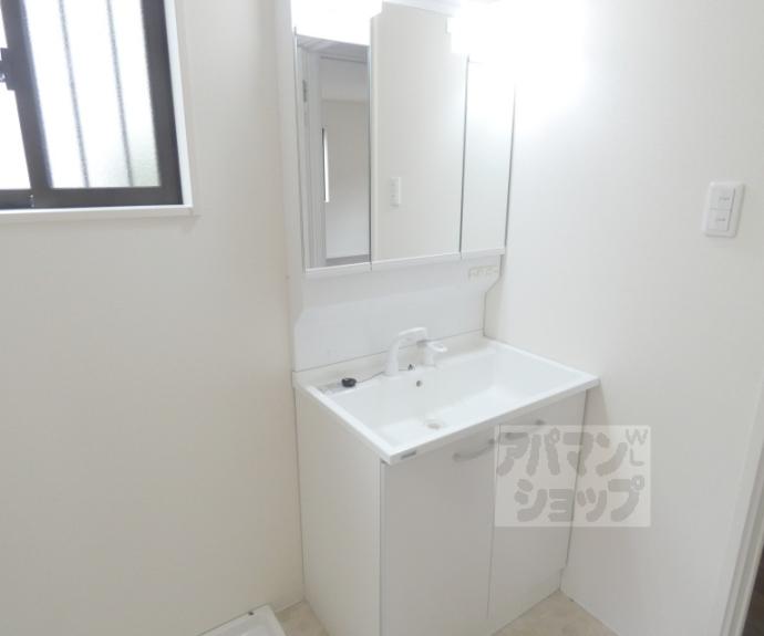 【岩倉村松町貸家１１６－２９】間取