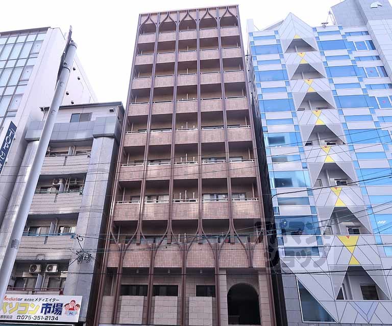 ステーションコートヤード