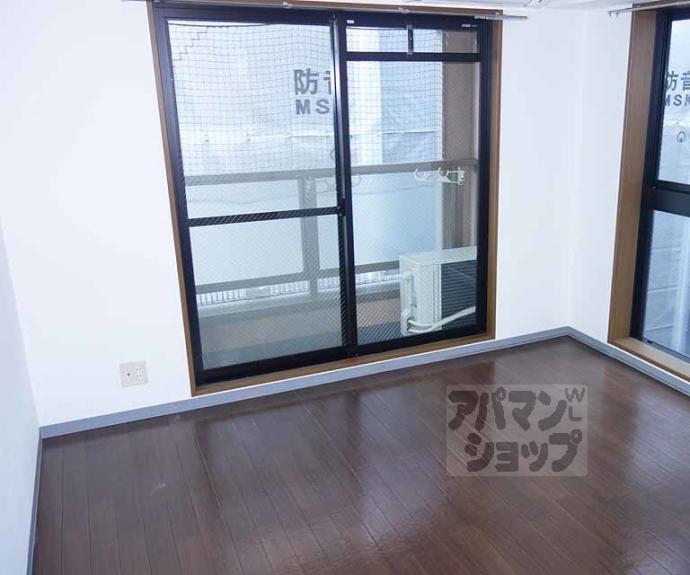 【ステーションコートヤード】間取