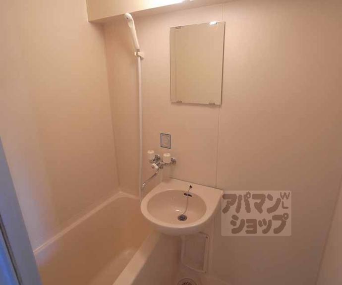 【リバティ大和大路】間取