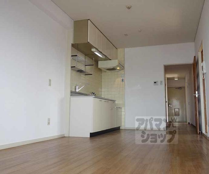 【ロイヤルコーポ洛南】間取