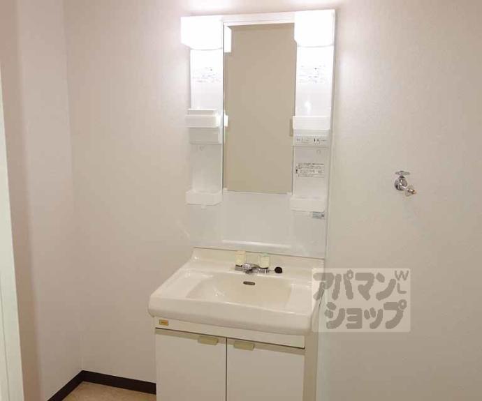 【ロイヤルコーポ洛南】間取