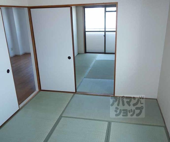 【ロイヤルコーポ洛南】間取