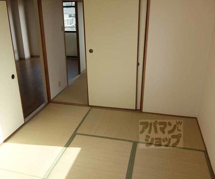 【ロイヤルコーポ洛南】間取