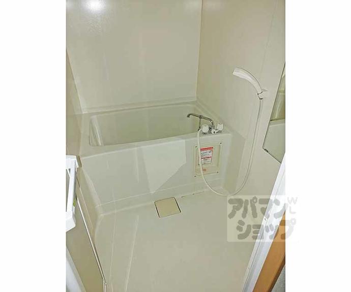 【レクサス深草１号館（ベルヴィ５６）】間取