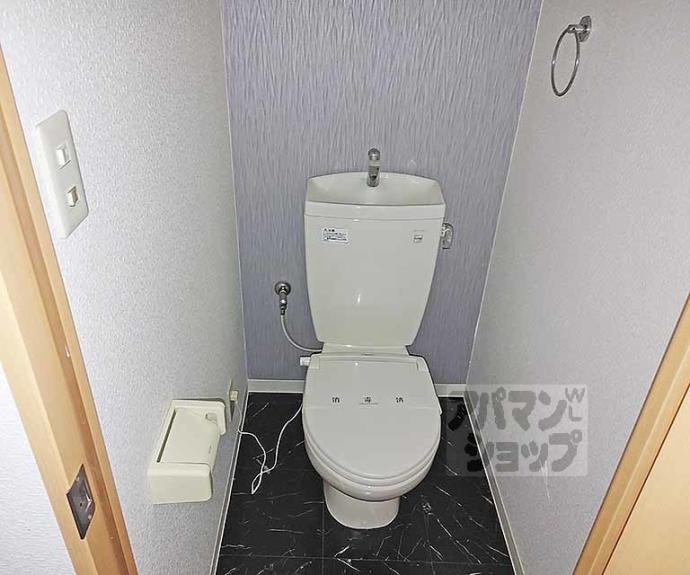 【レクサス深草１号館（ベルヴィ５６）】間取