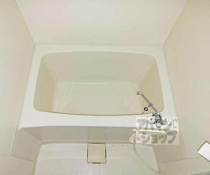 【レクサス深草１号館（ベルヴィ５６）】間取