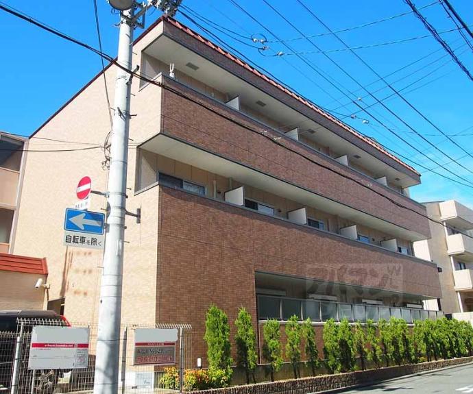 【カーサミア十条】間取