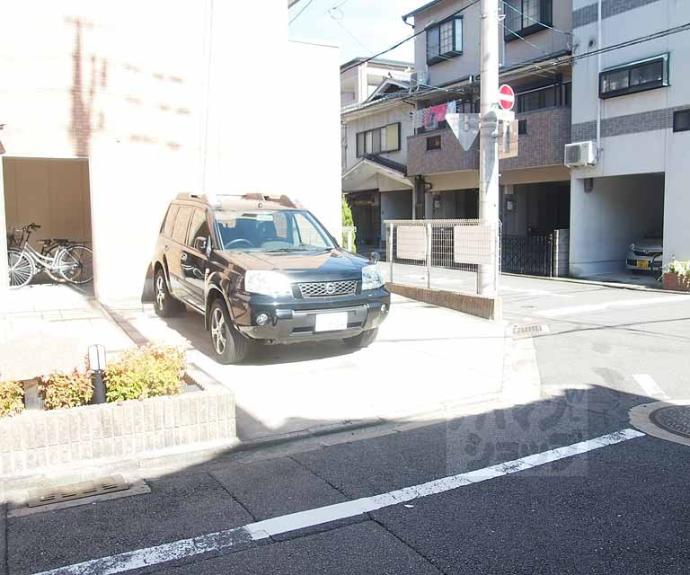 【カーサミア十条】間取