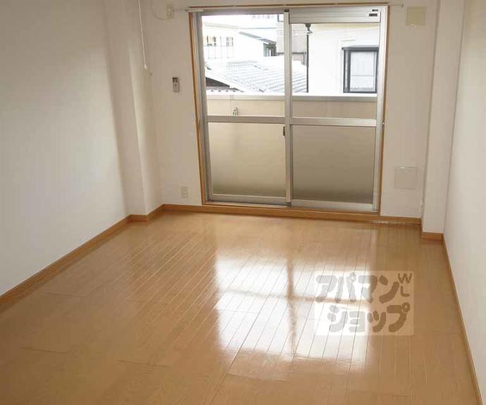 【カーサミア十条】間取