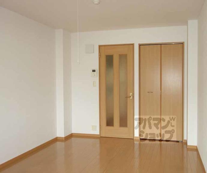 【カーサミア十条】間取