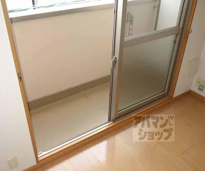 【カーサミア十条】間取