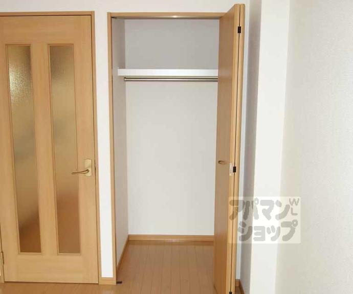 【カーサミア十条】間取