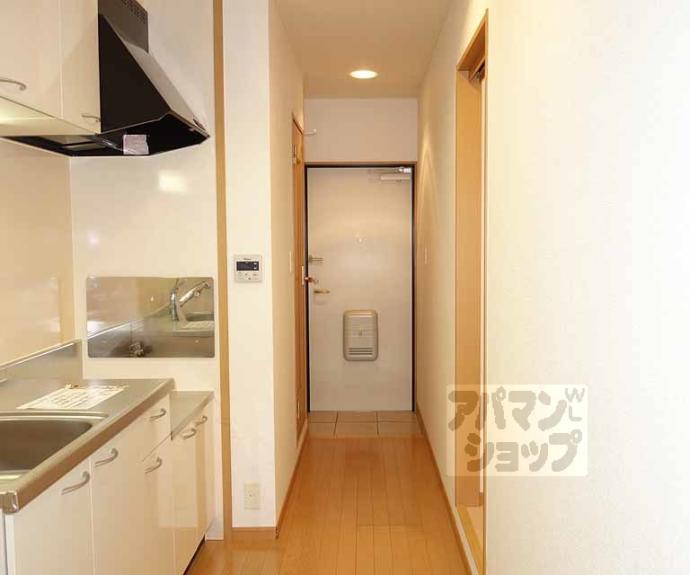 【カーサミア十条】間取