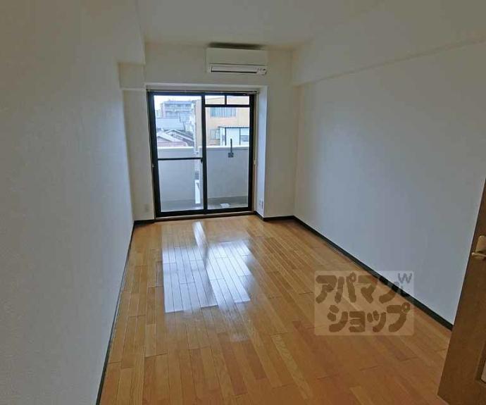 【プレサンス京都二条城前】間取