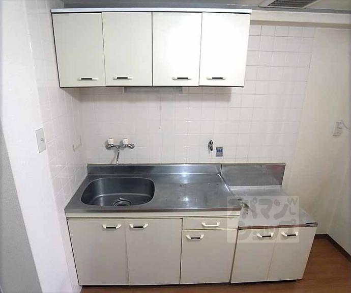 【第８パールハイツ安井】