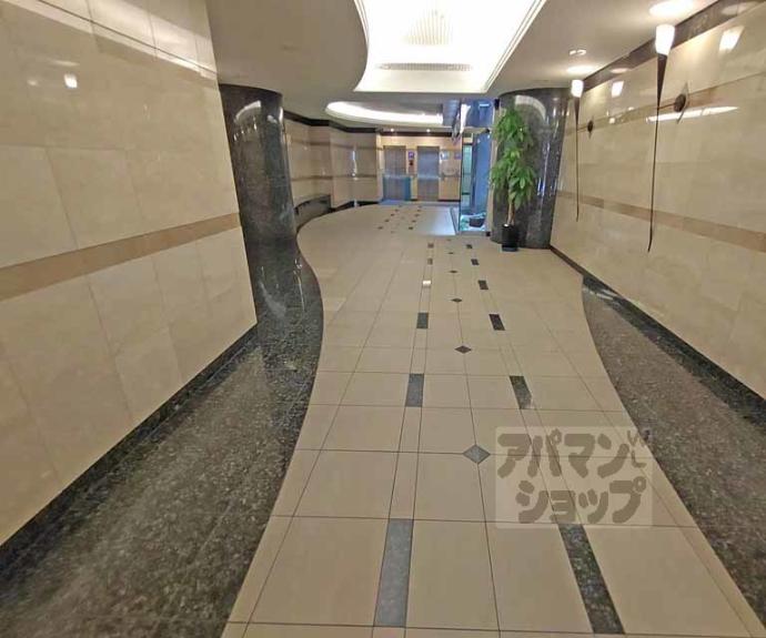 【アパガーデンスクエア四条烏丸】間取