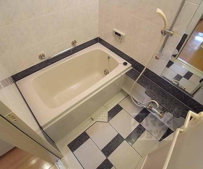 【アパガーデンスクエア四条烏丸】間取