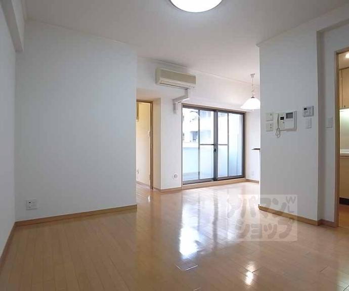 【アパガーデンスクエア四条烏丸】間取