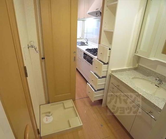 【アパガーデンスクエア四条烏丸】間取