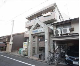 アクエルド仁王門：
