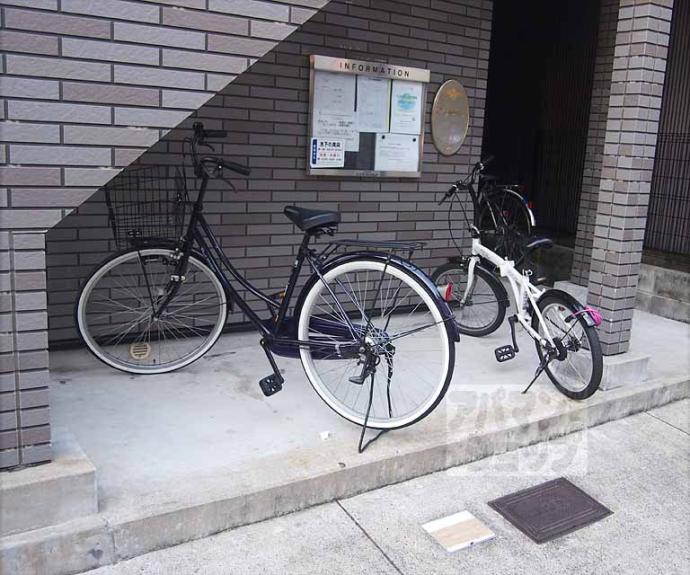 【アンプルールブワ下梅屋】間取