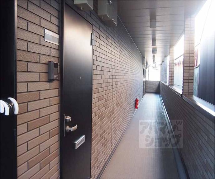 【アンプルールブワ下梅屋】間取