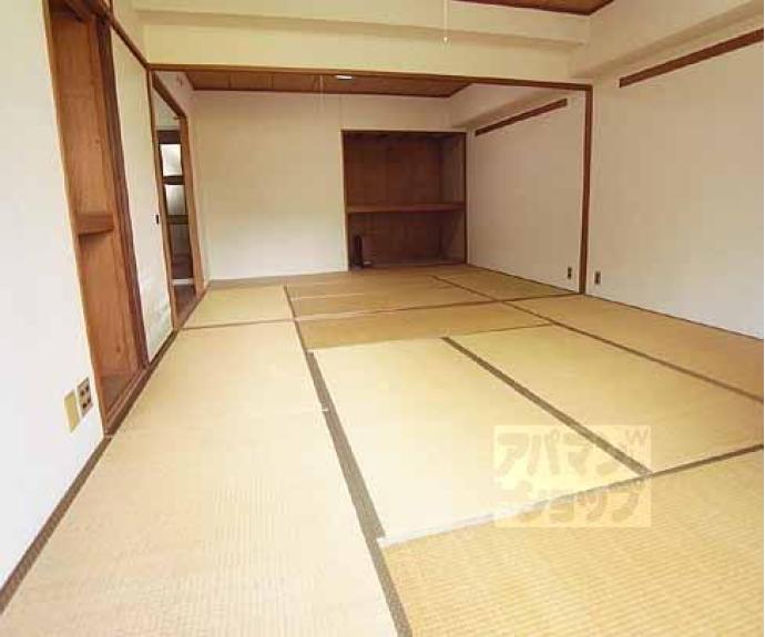 【向島ニュータウン　３街区　Ｂ棟】