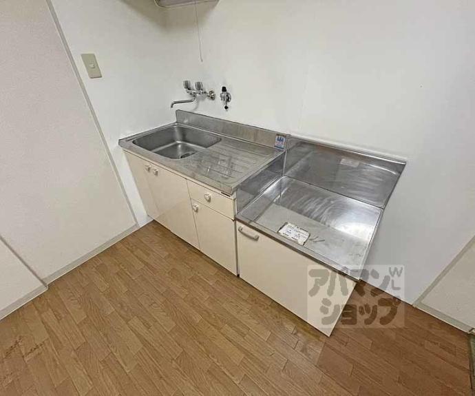 【ポケットコート頭町】間取